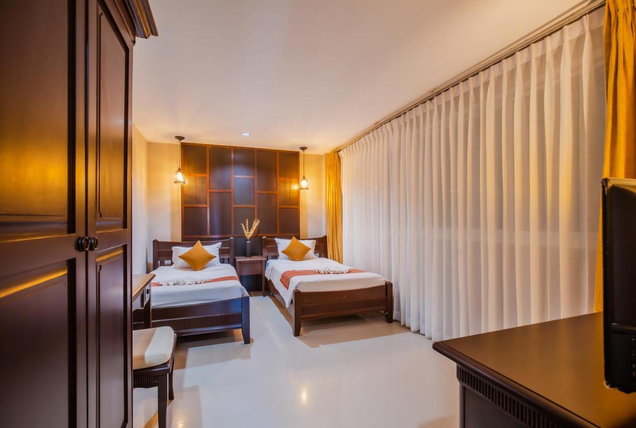 Time Out Hotel Patong Zewnętrze zdjęcie
