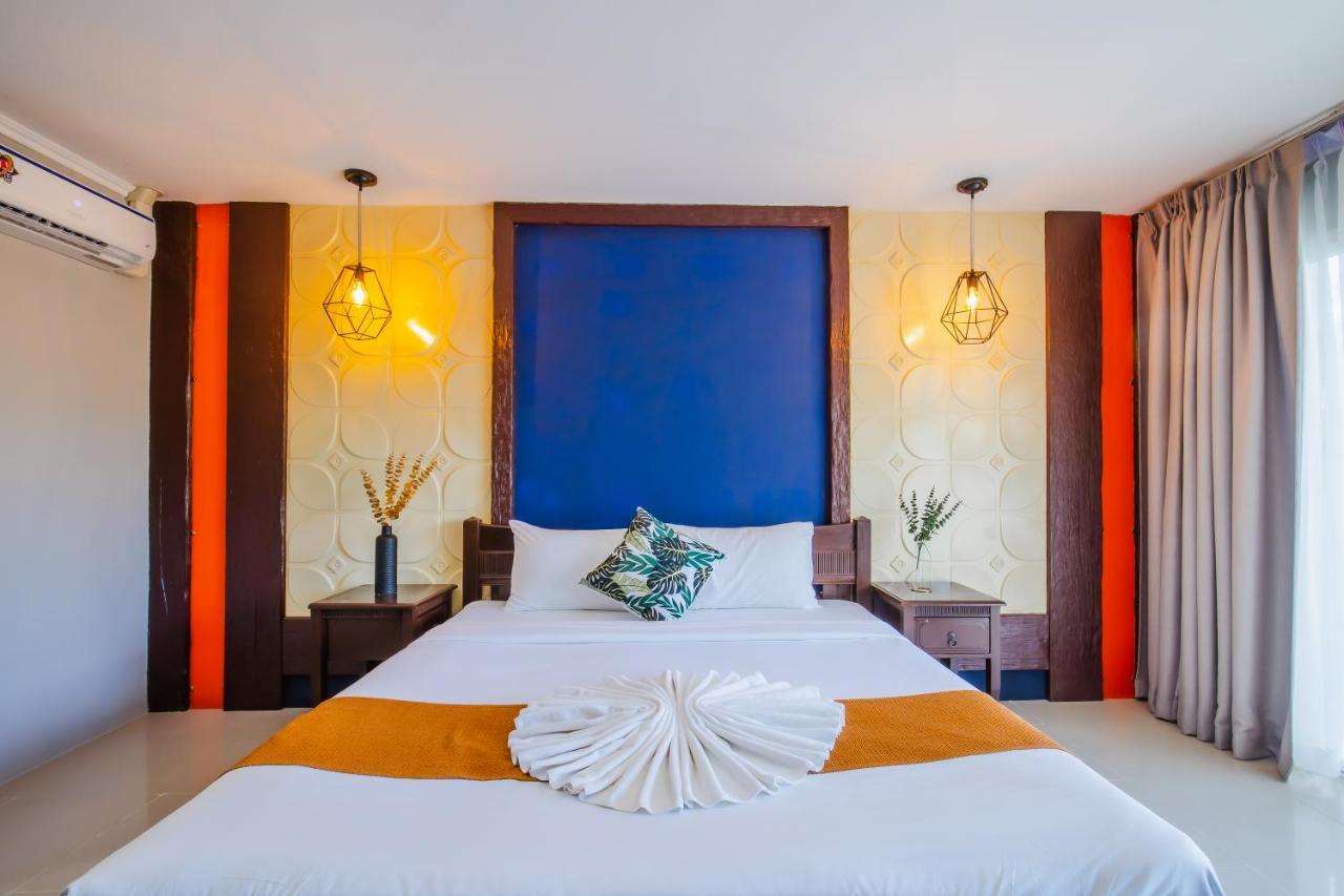 Time Out Hotel Patong Zewnętrze zdjęcie