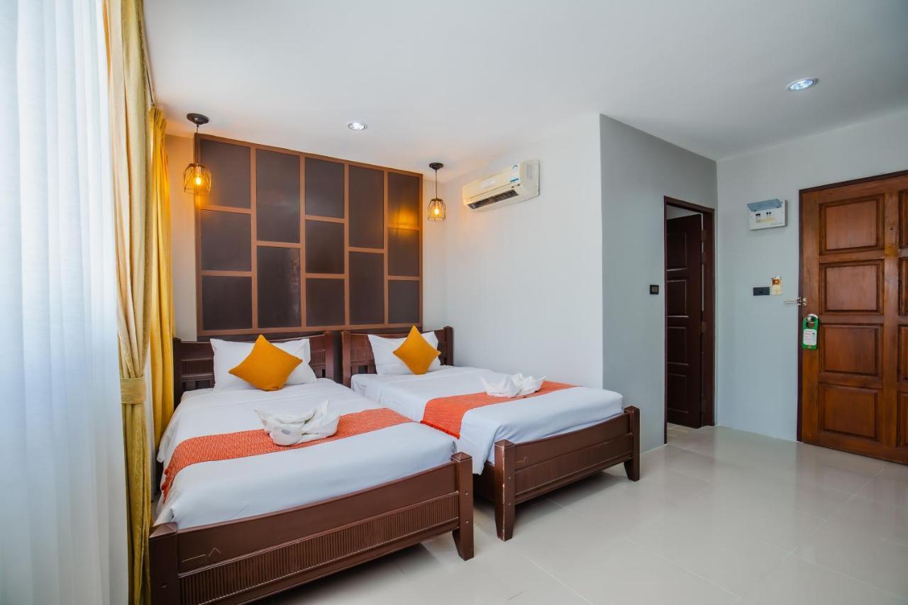 Time Out Hotel Patong Zewnętrze zdjęcie