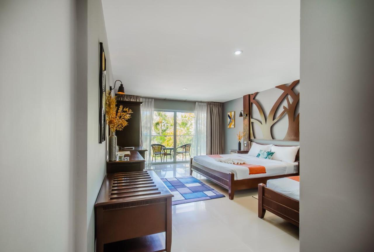 Time Out Hotel Patong Zewnętrze zdjęcie