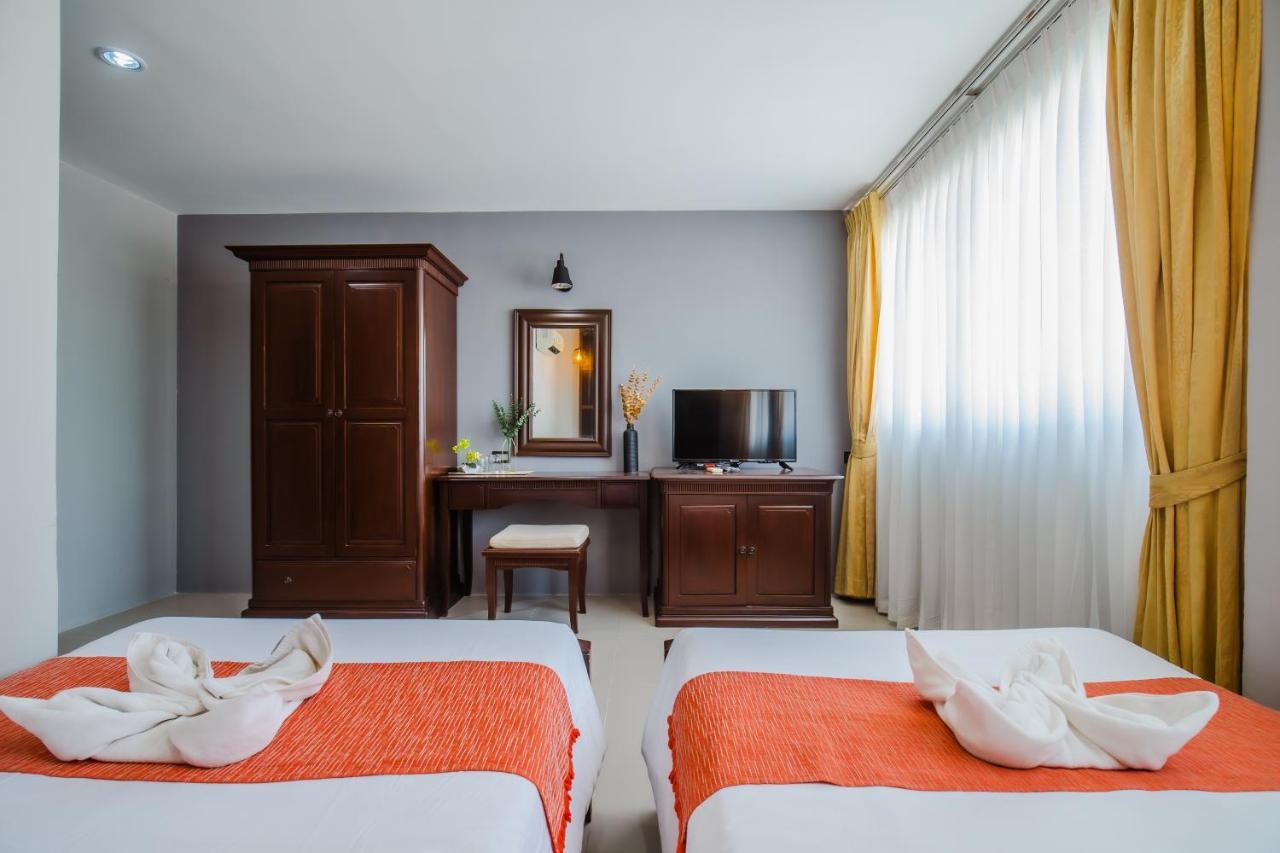 Time Out Hotel Patong Zewnętrze zdjęcie