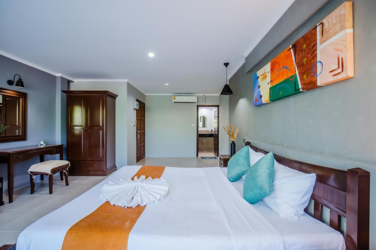 Time Out Hotel Patong Zewnętrze zdjęcie